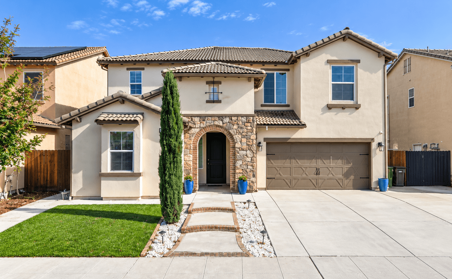 Fresno House: 4258 N Rosalia Ave