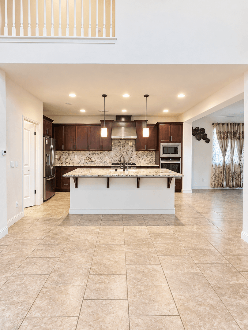 Fresno House: 4258 N Rosalia Ave
