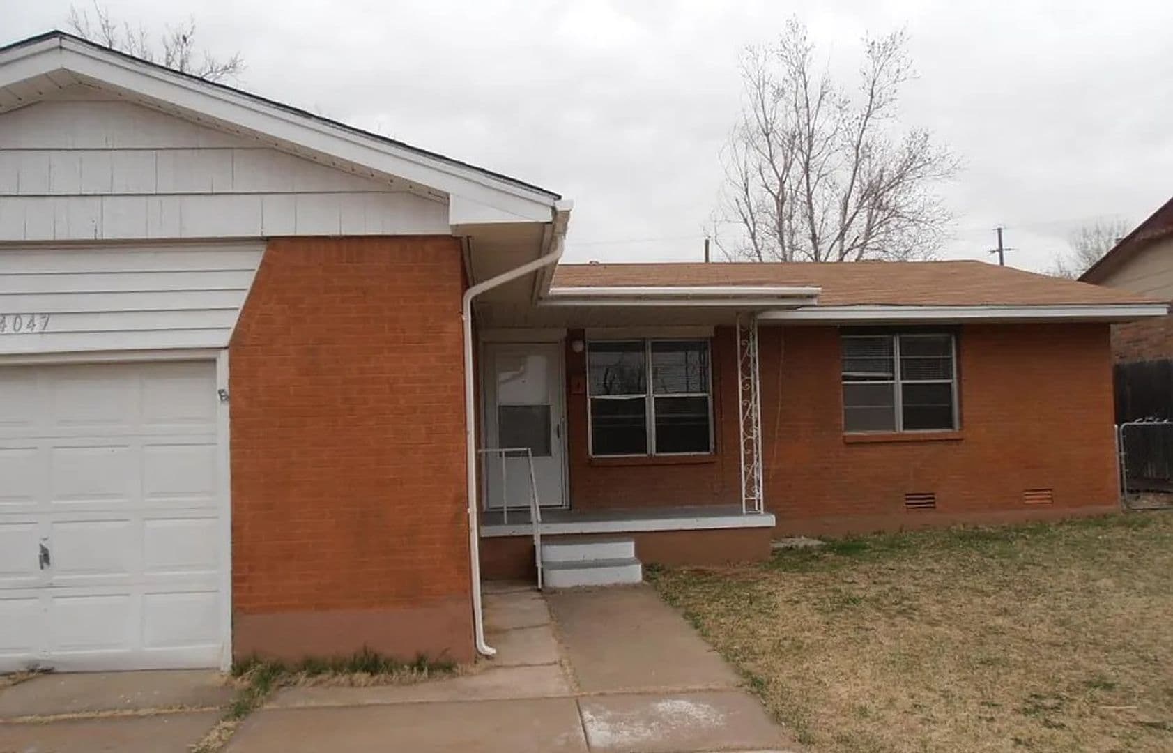 Lawton House: 4047 NW Lindy