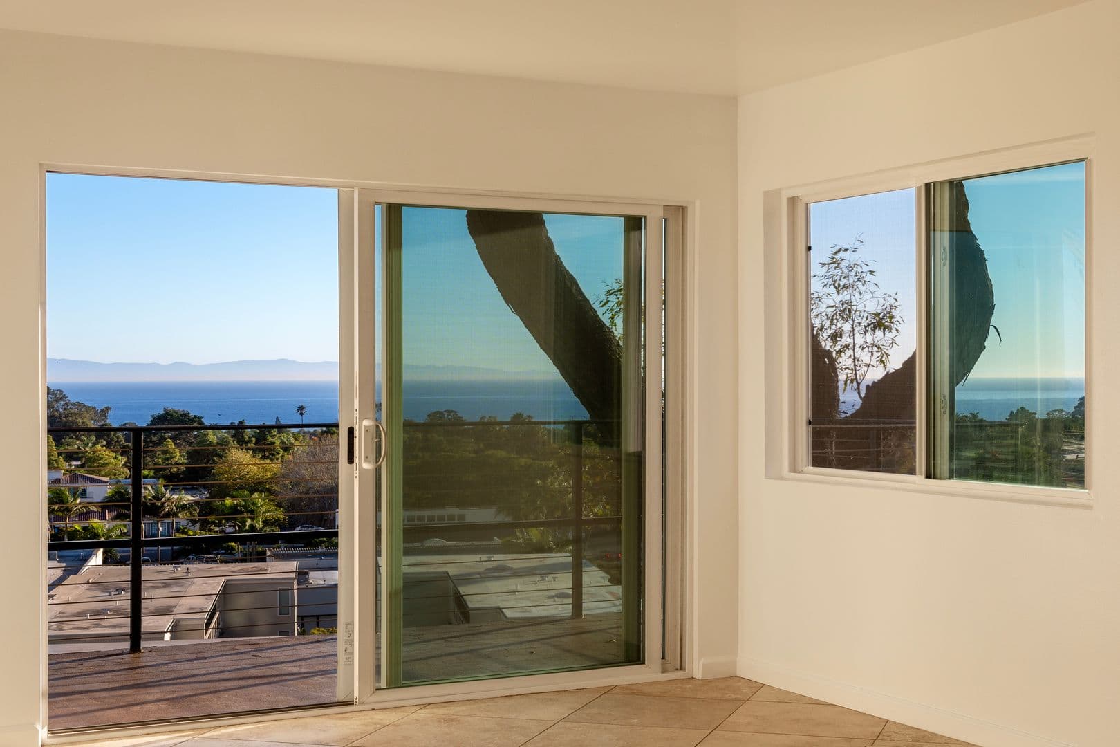 Santa Barbara Apartment: 515 Red Rose Lane