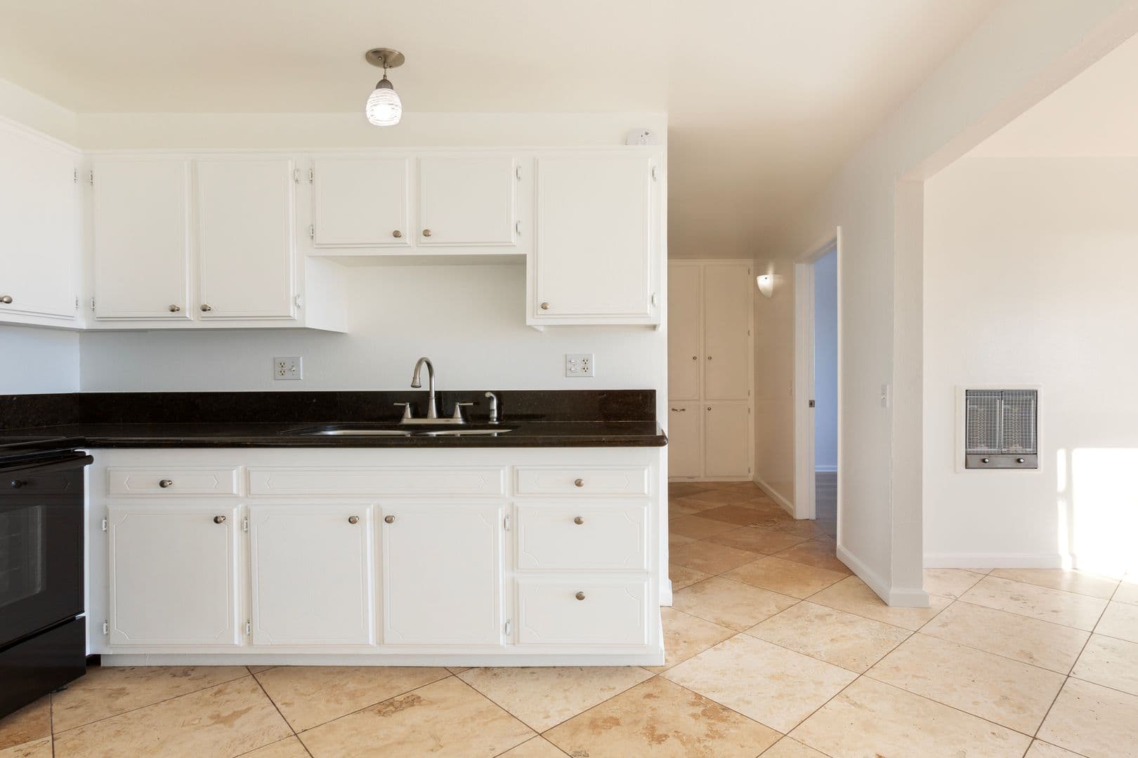 Santa Barbara Apartment: 515 Red Rose Lane
