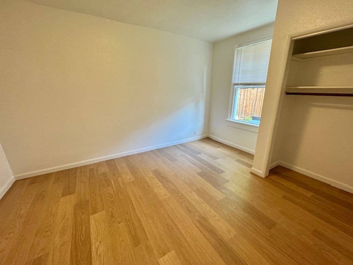 Santa Barbara Apartment: 711 De La Vina