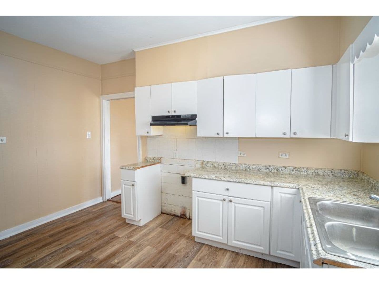 San Antonio Apartment: 907 Iowa St