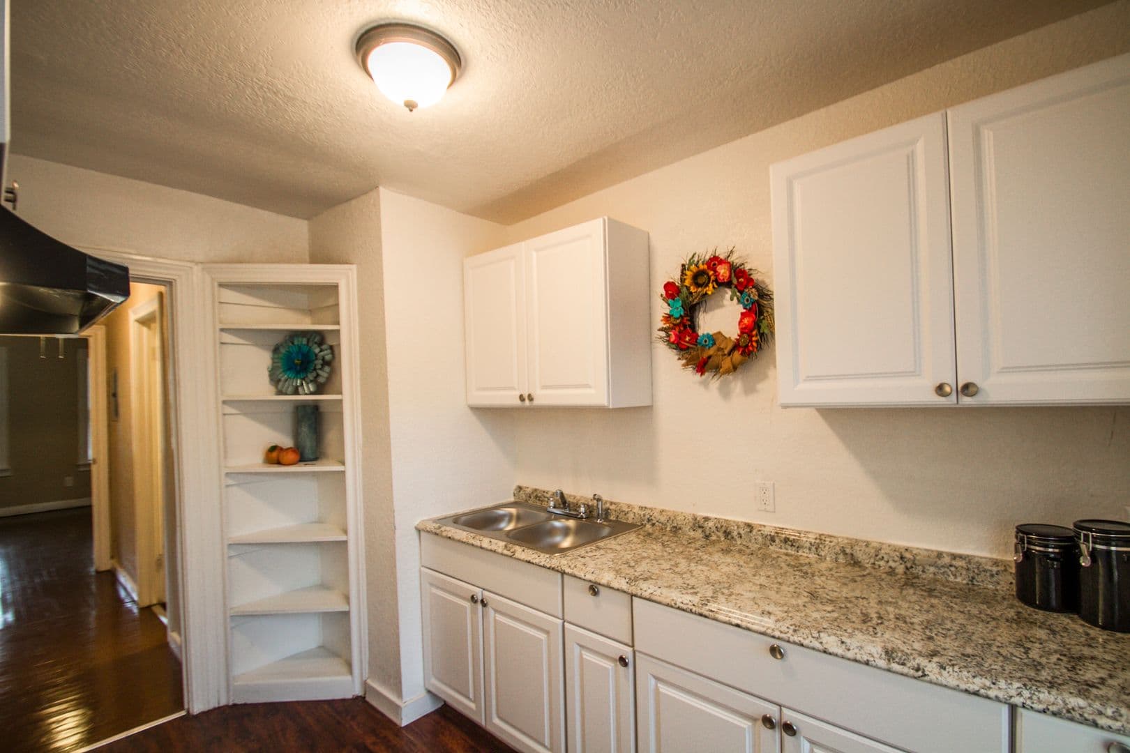 San Antonio Apartment: 932 Poinsettia
