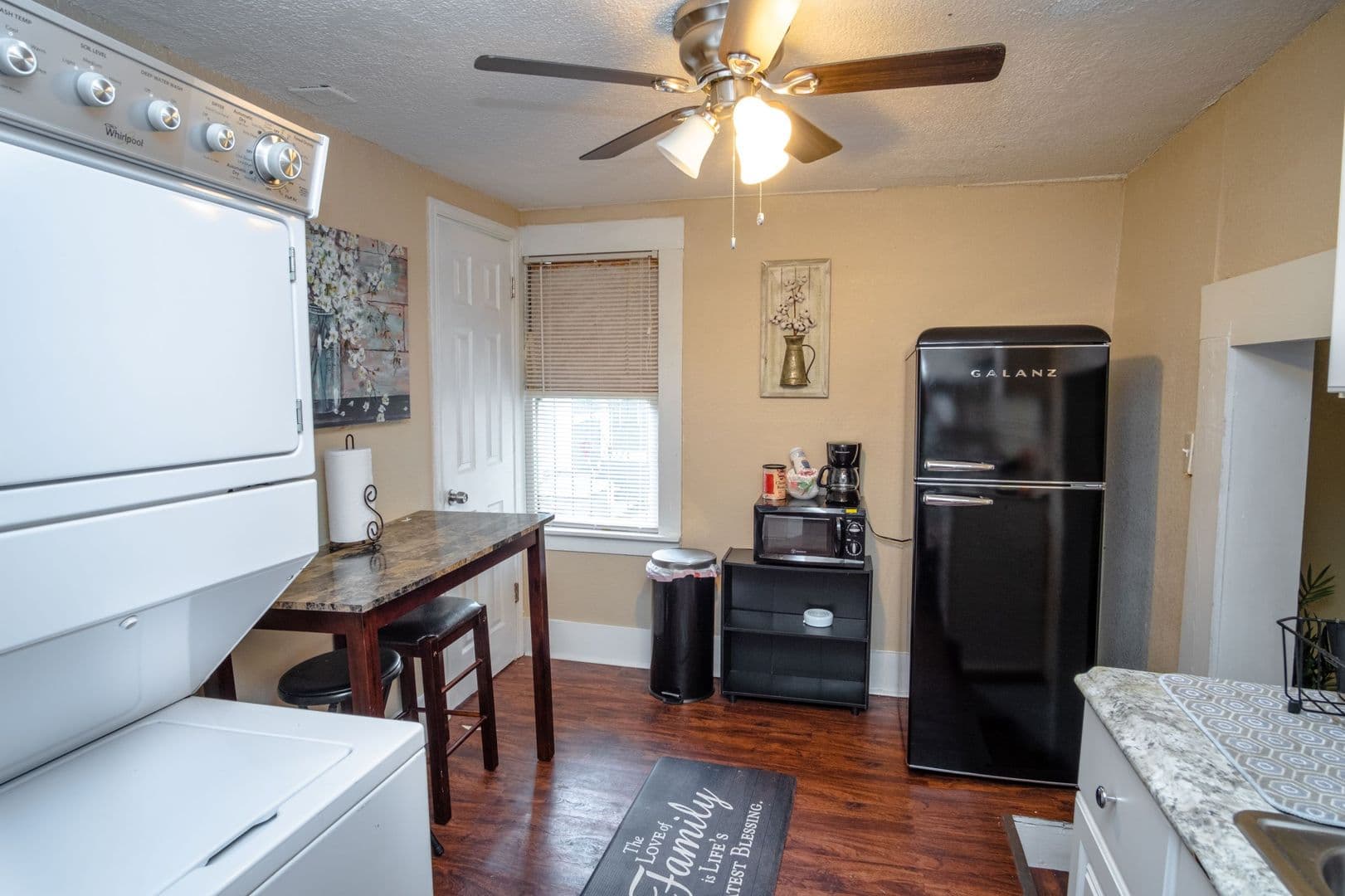 San Antonio Apartment: 613 Virginia Boulevard