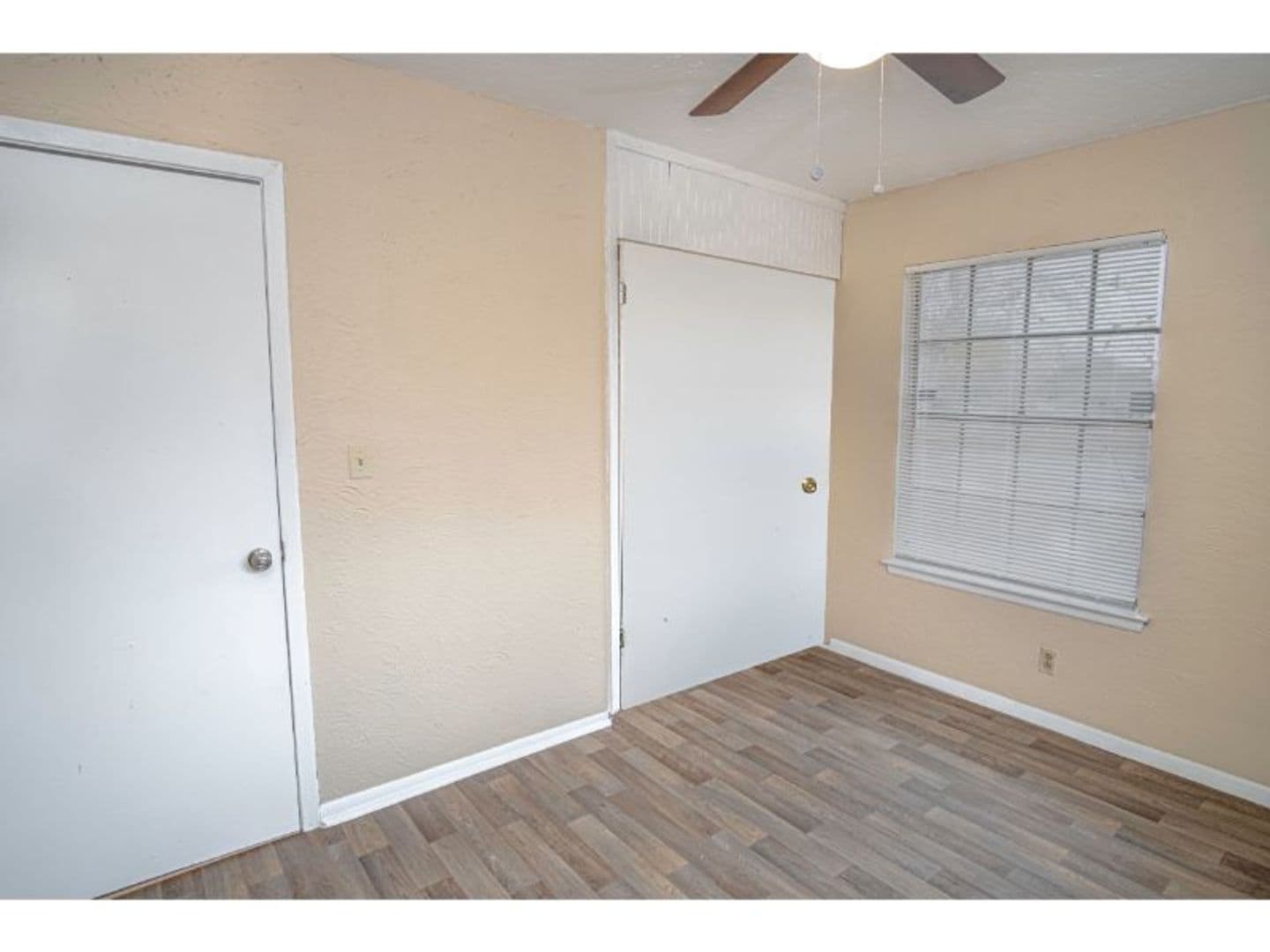 San Antonio House: 4727 Castle Knoll