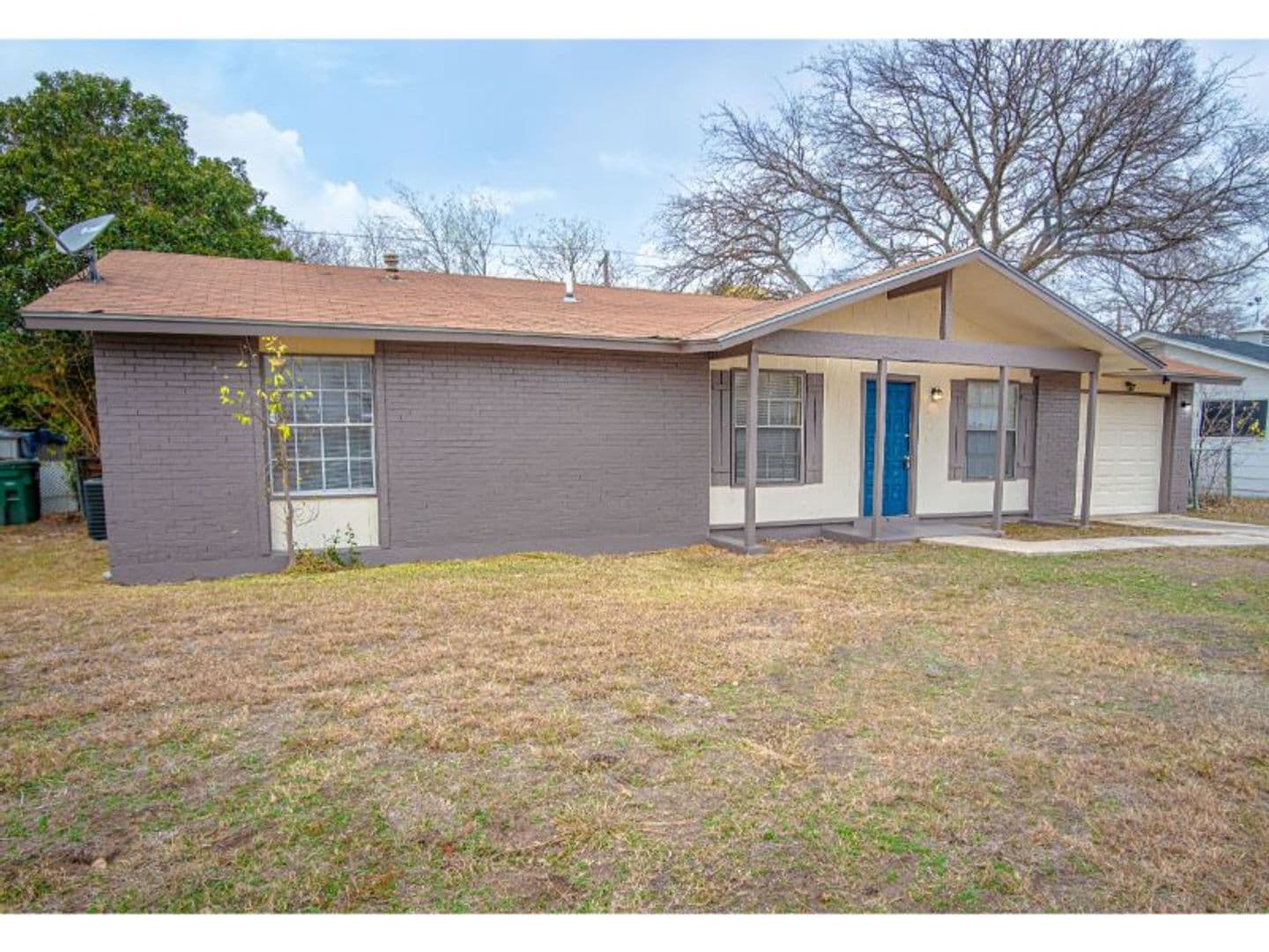 San Antonio House: 4727 Castle Knoll