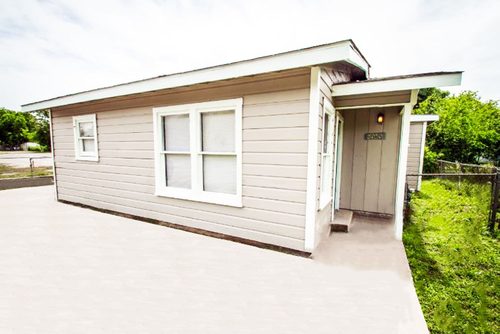 San Antonio House: 3030 Martin Luther King