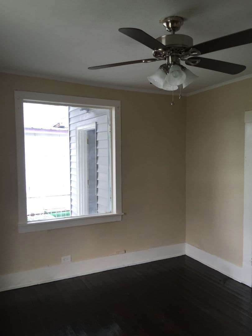 San Antonio House: 1018 Olive St