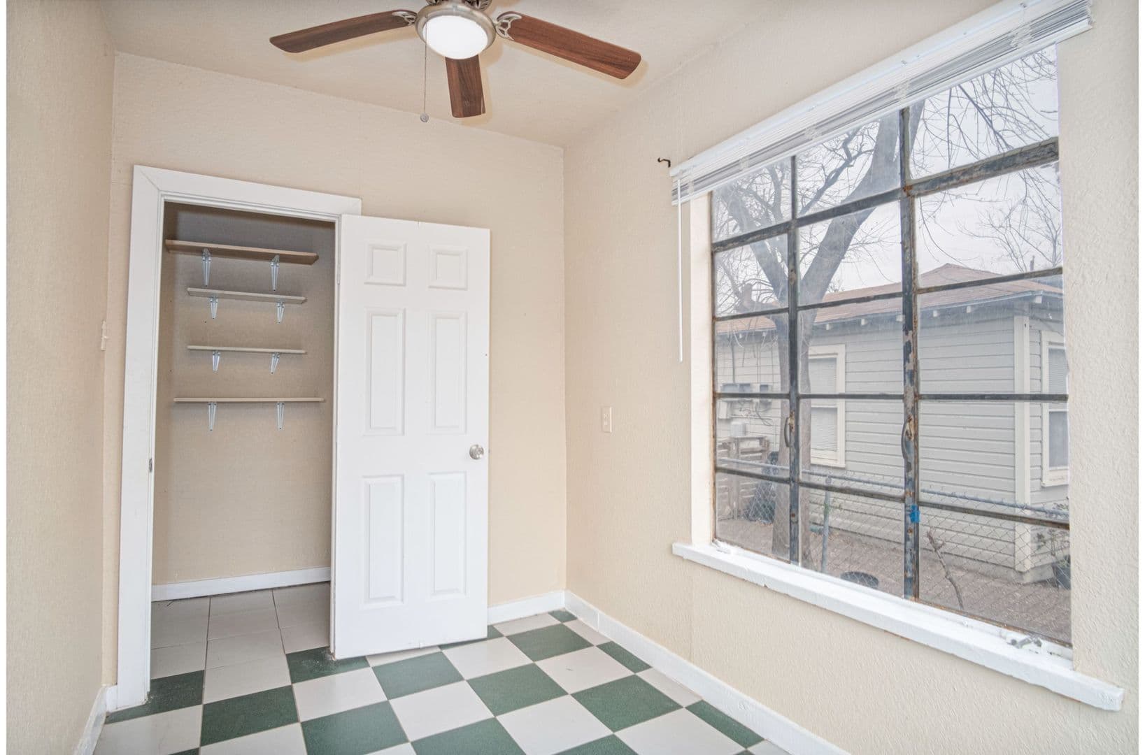 San Antonio Apartment: 928 Poinsettia