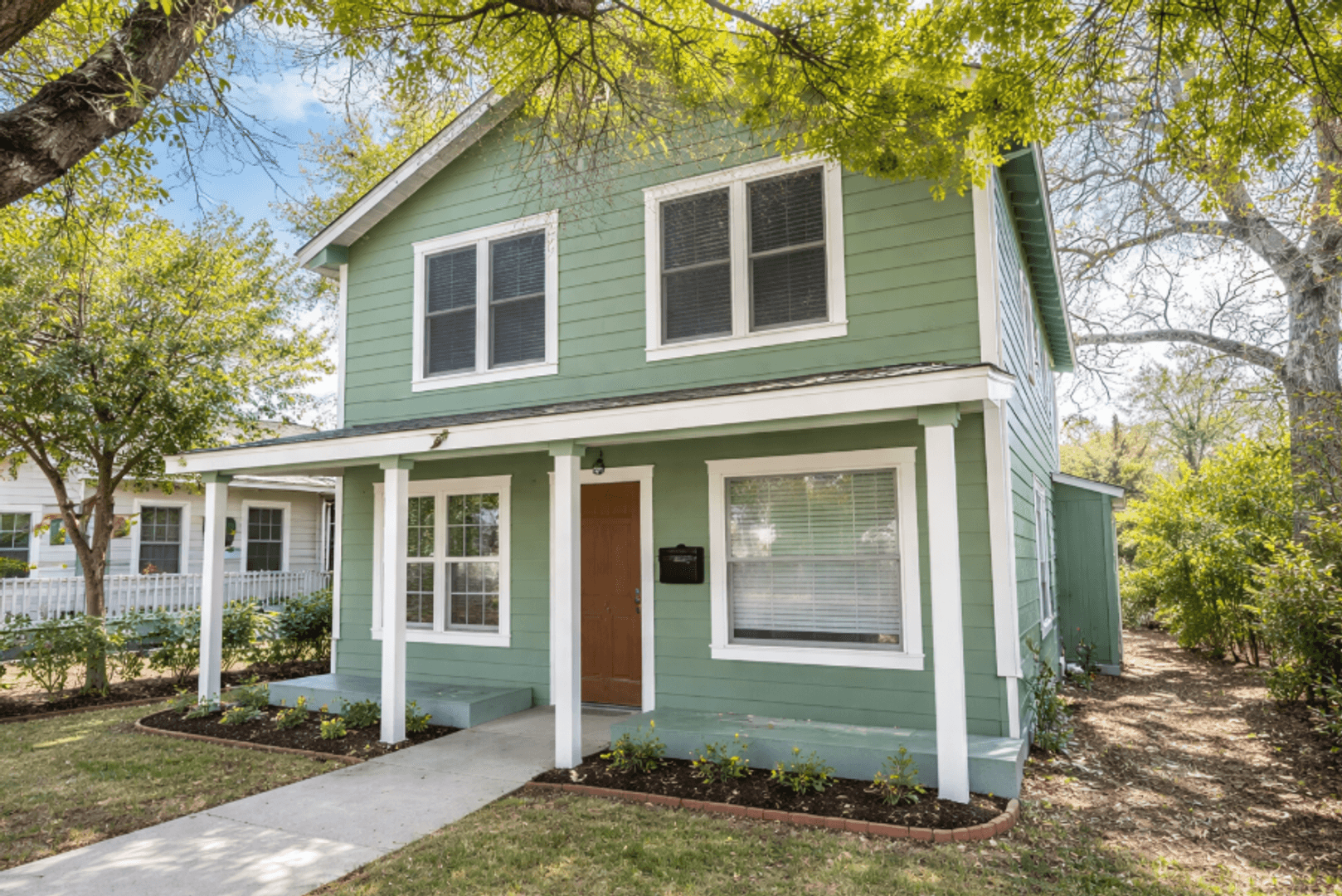 San Antonio Apartment: 342 Vine St