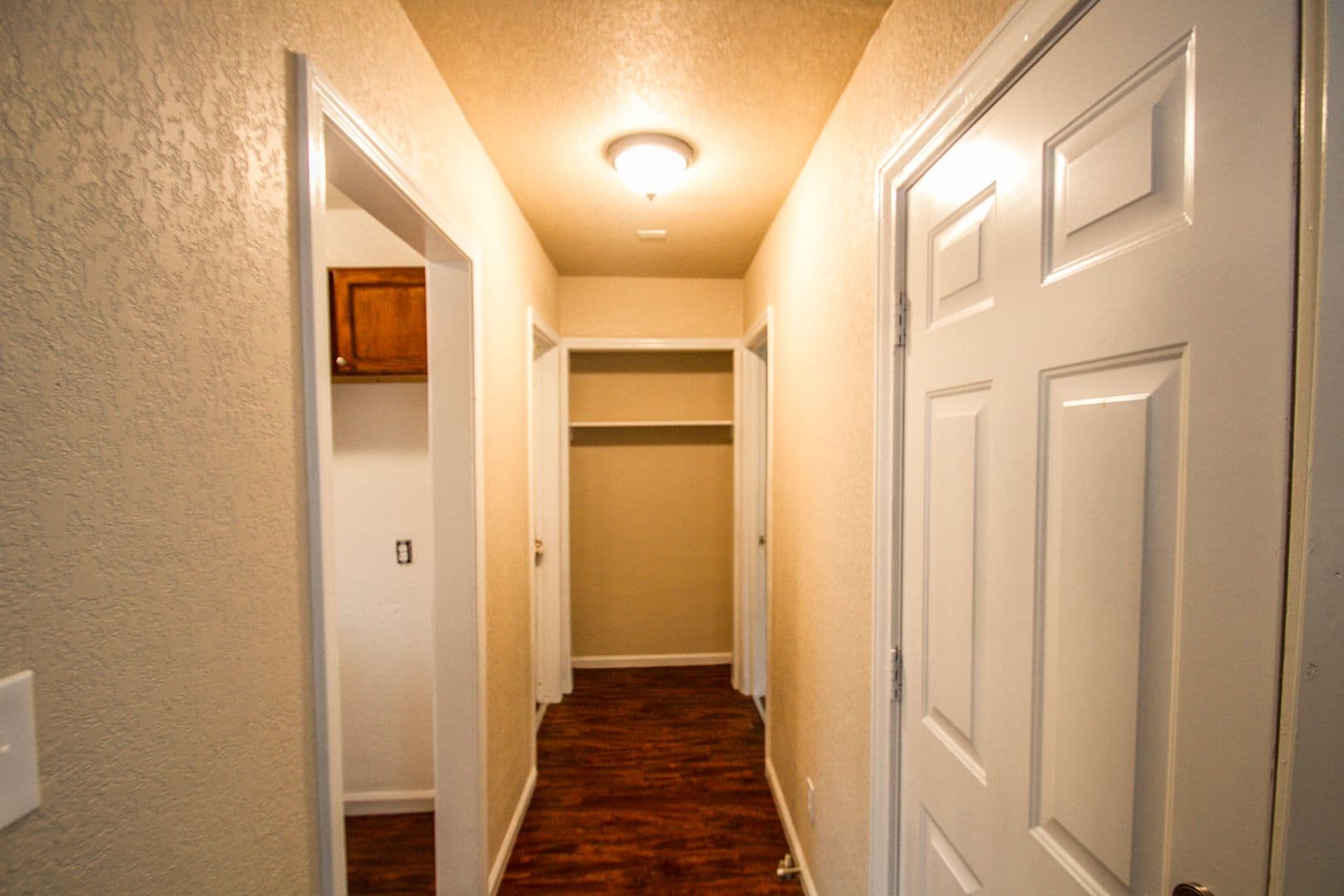 San Antonio Apartment: 930 Poinsettia