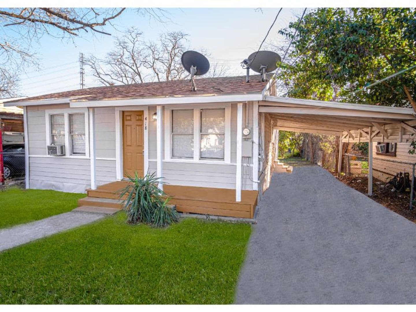 San Antonio House: 418 Rotary