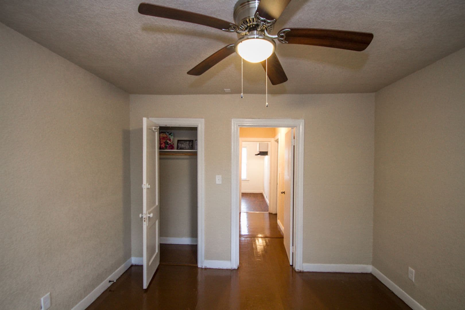 San Antonio Apartment: 932 Poinsettia