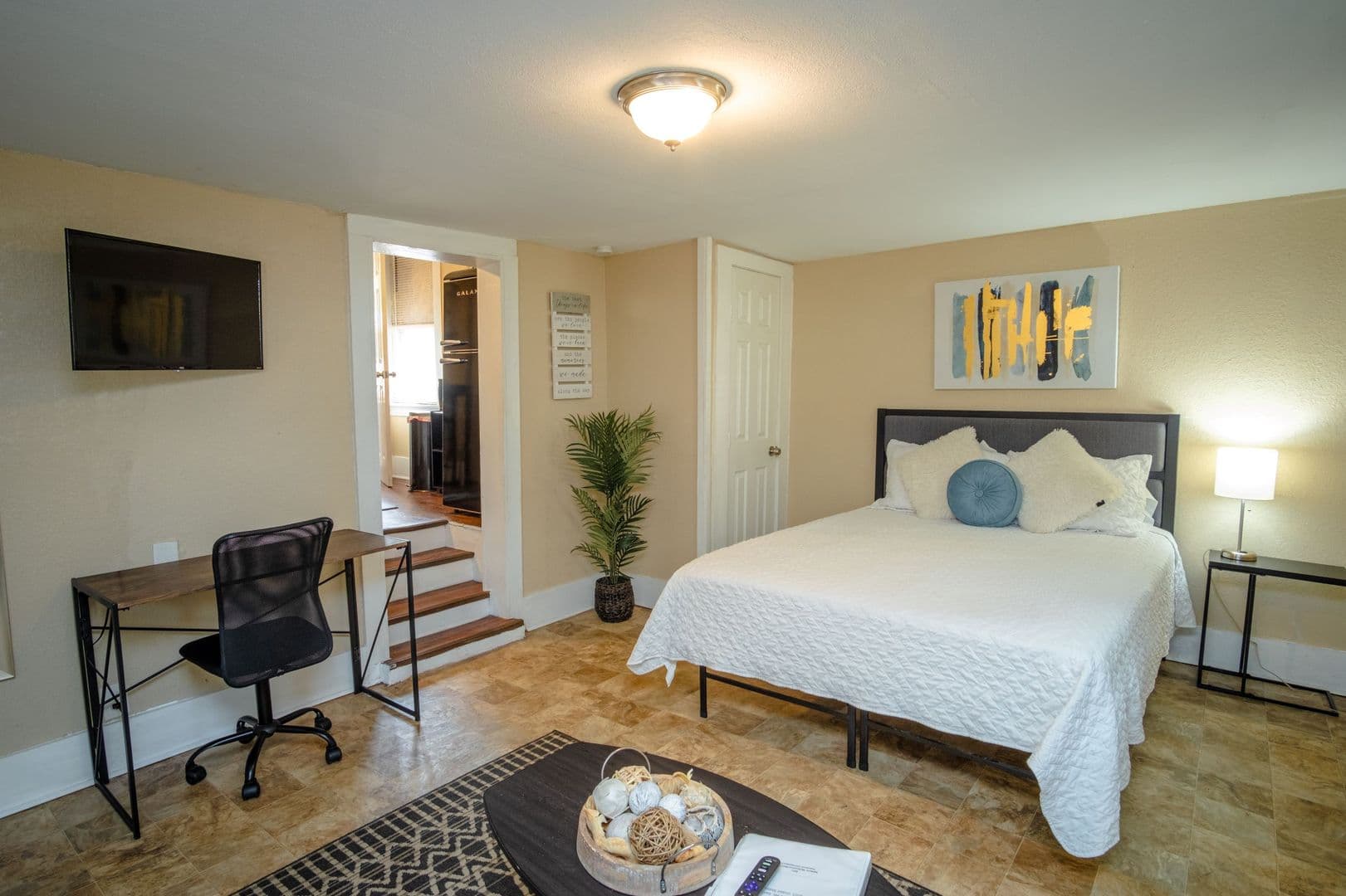 San Antonio Apartment: 613 Virginia Boulevard