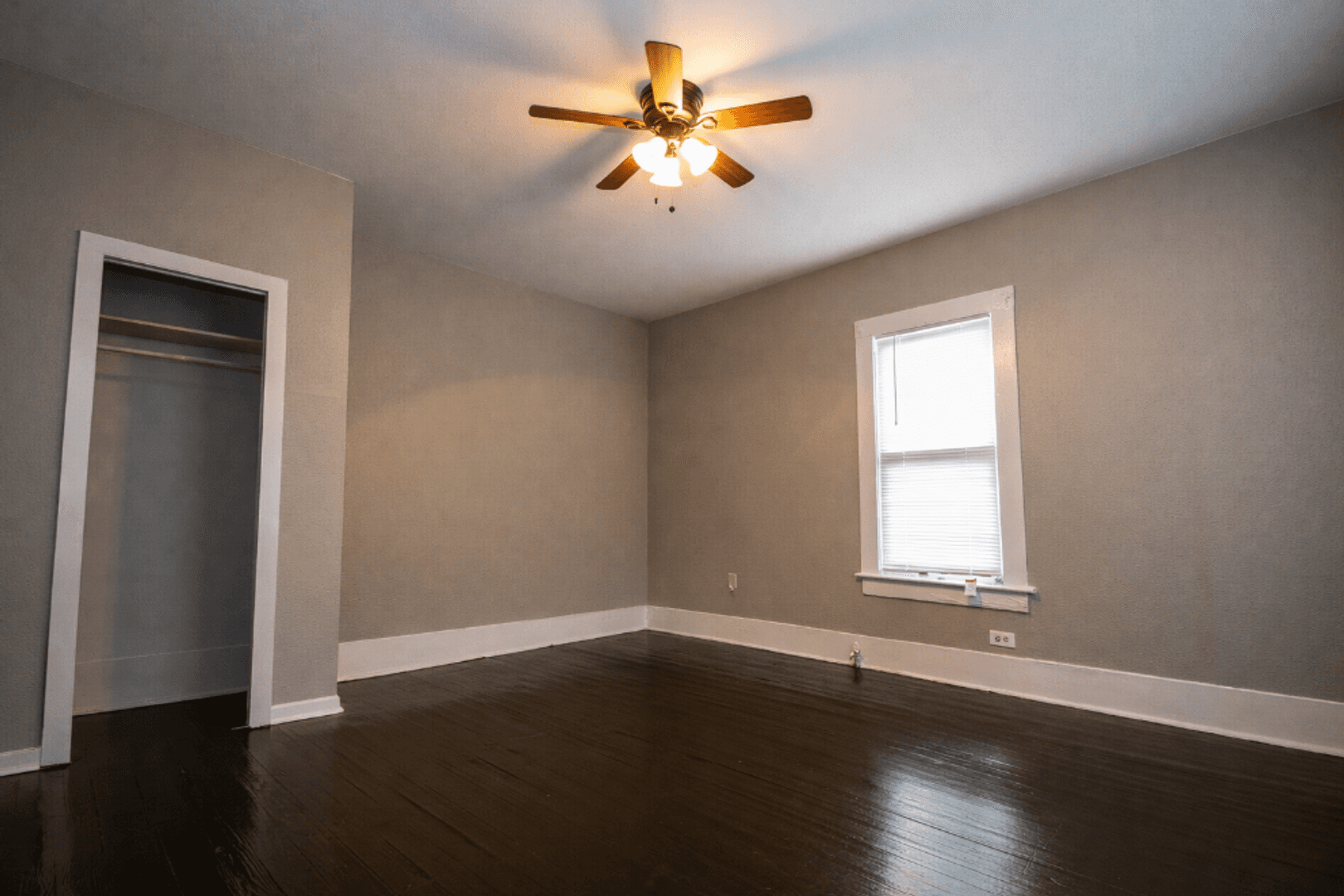 San Antonio House: 512 Cooper