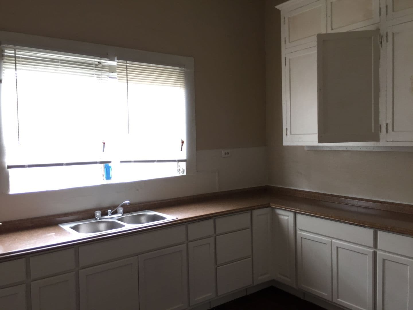San Antonio House: 1018 Olive St