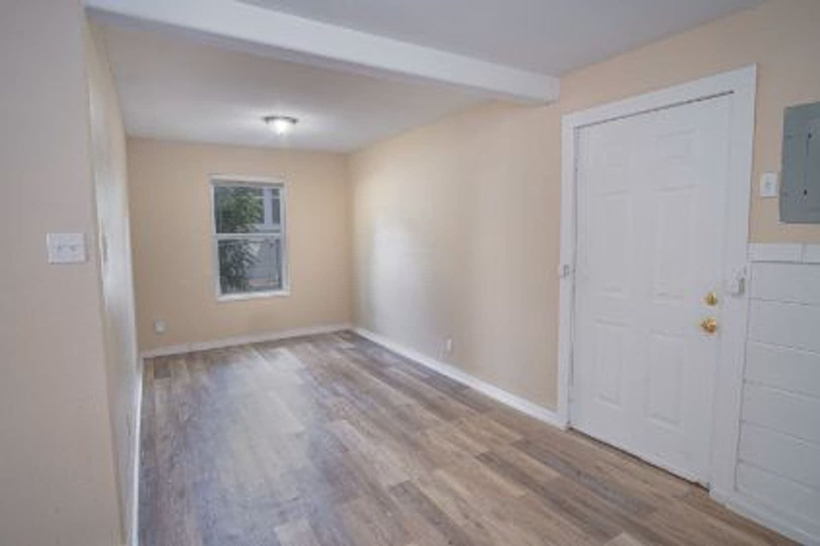 San Antonio Apartment: 342 Vine St