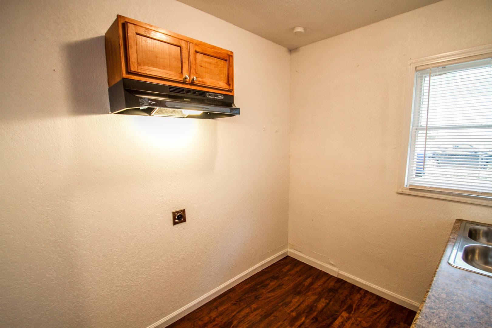 San Antonio Apartment: 930 Poinsettia