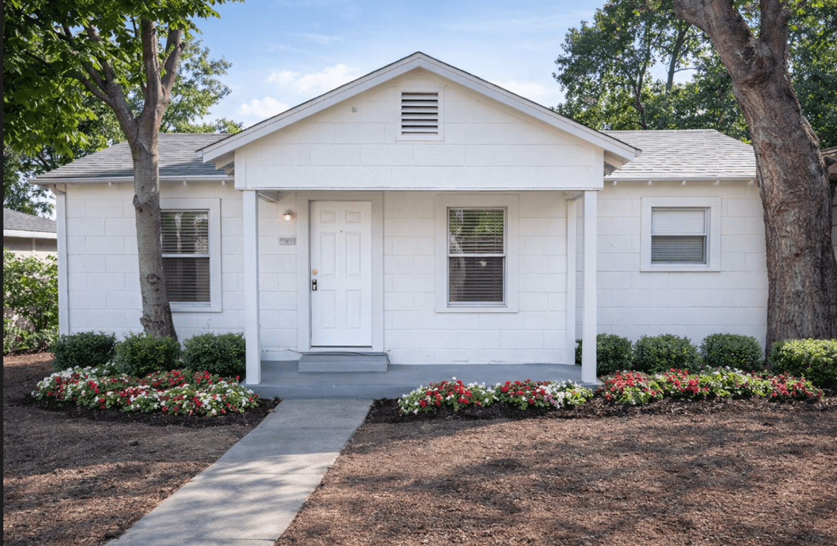 San Antonio House: 2242 Burnet