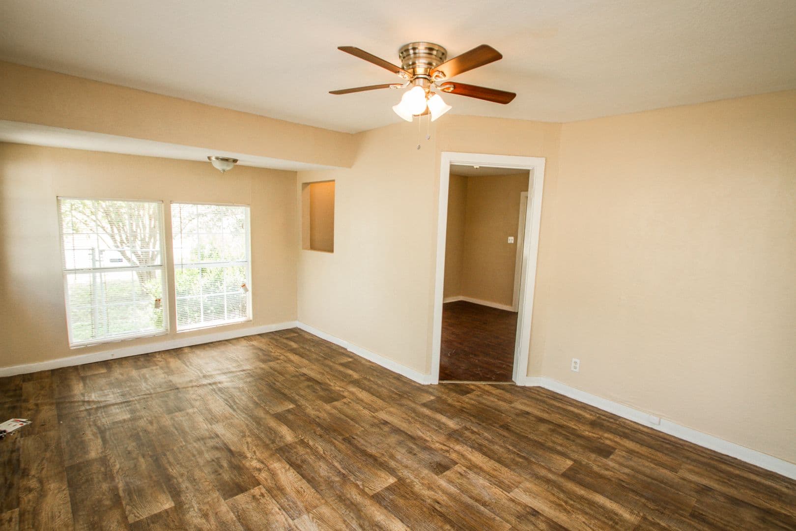San Antonio House: 131 E Drexel