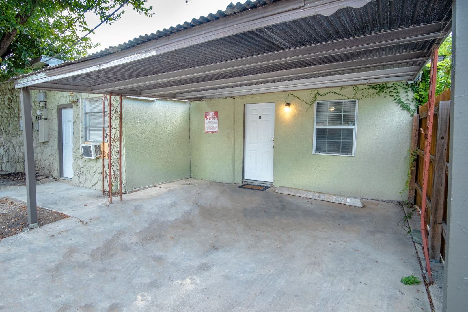 San Antonio Apartment: 613 Virginia Boulevard