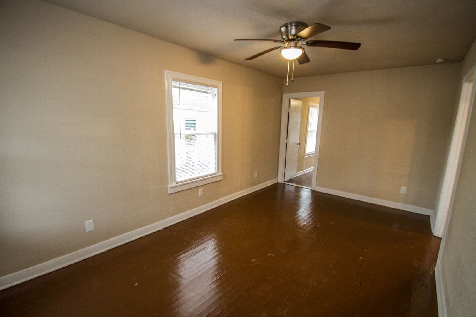 San Antonio Apartment: 932 Poinsettia