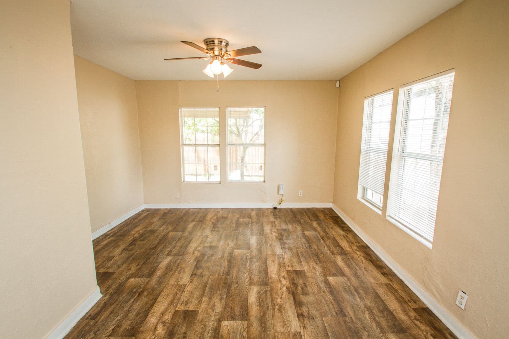San Antonio House: 131 E Drexel