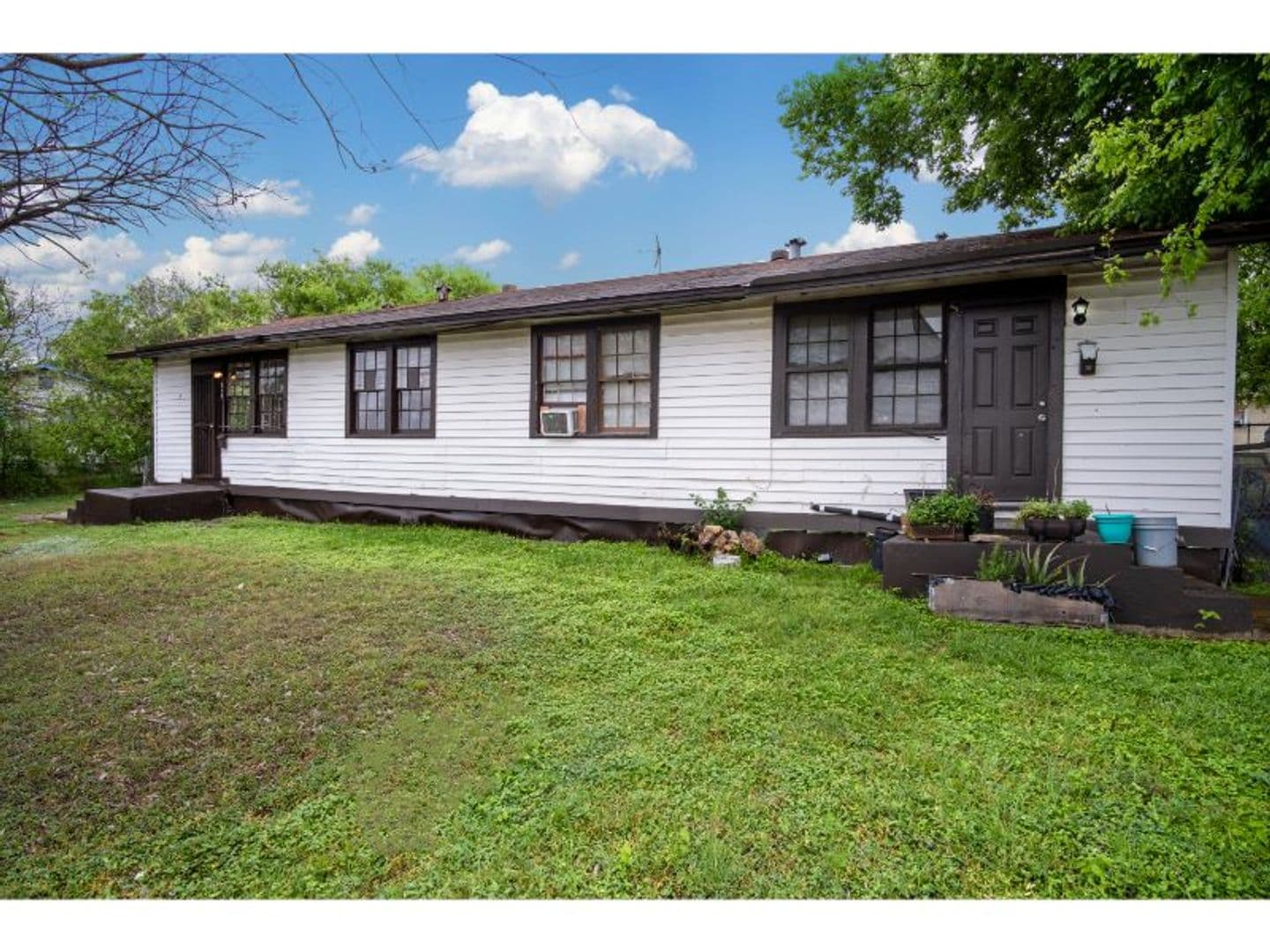 San Antonio House: 514 Bee St
