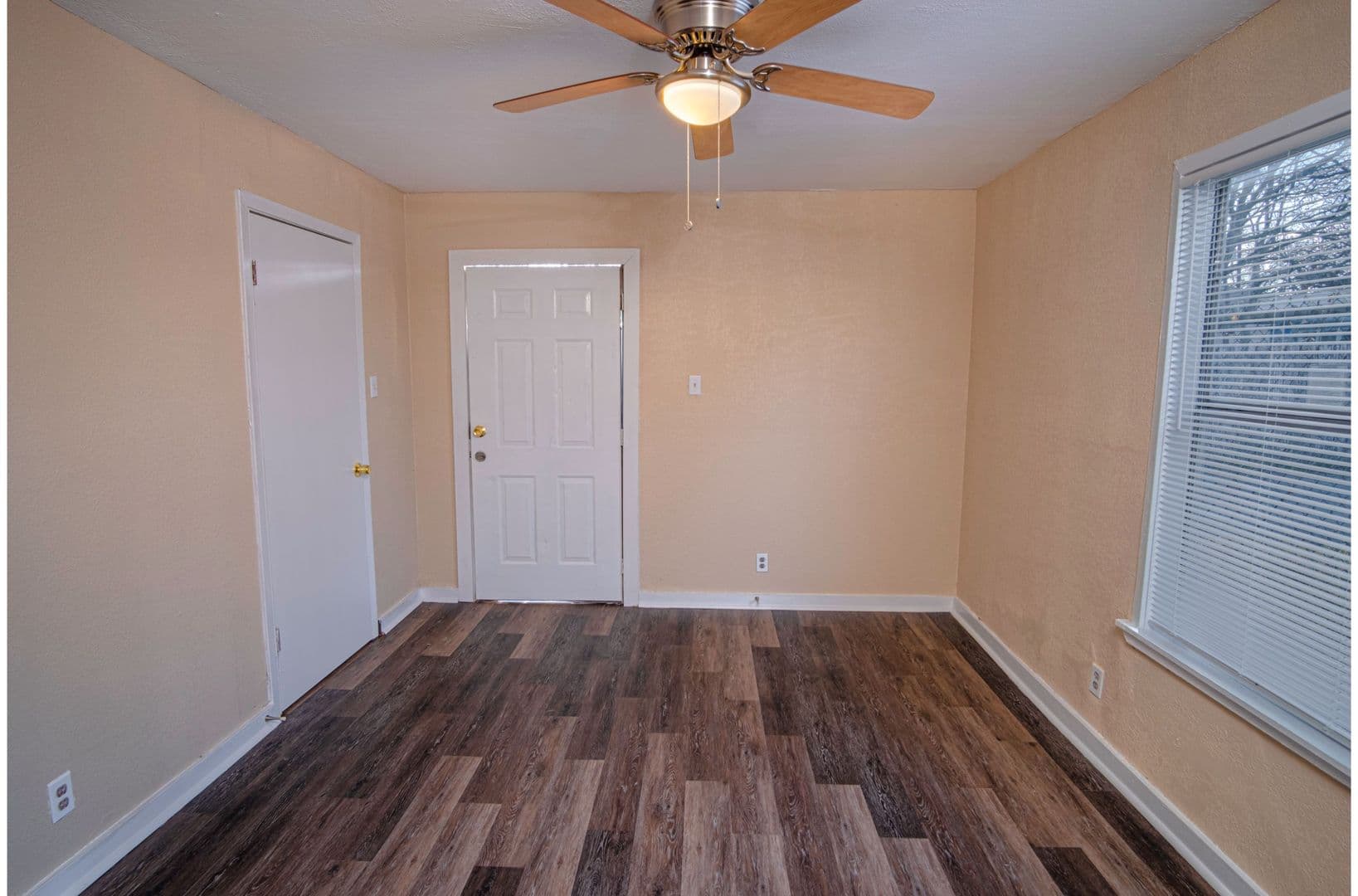San Antonio Apartment: 4115 S Presa