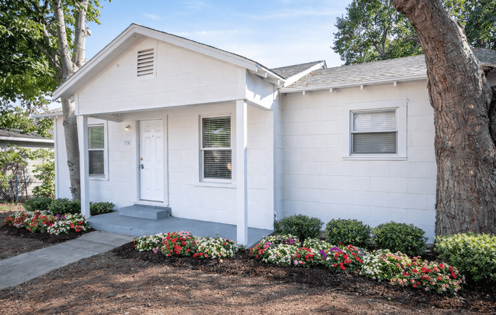 San Antonio House: 2242 Burnet