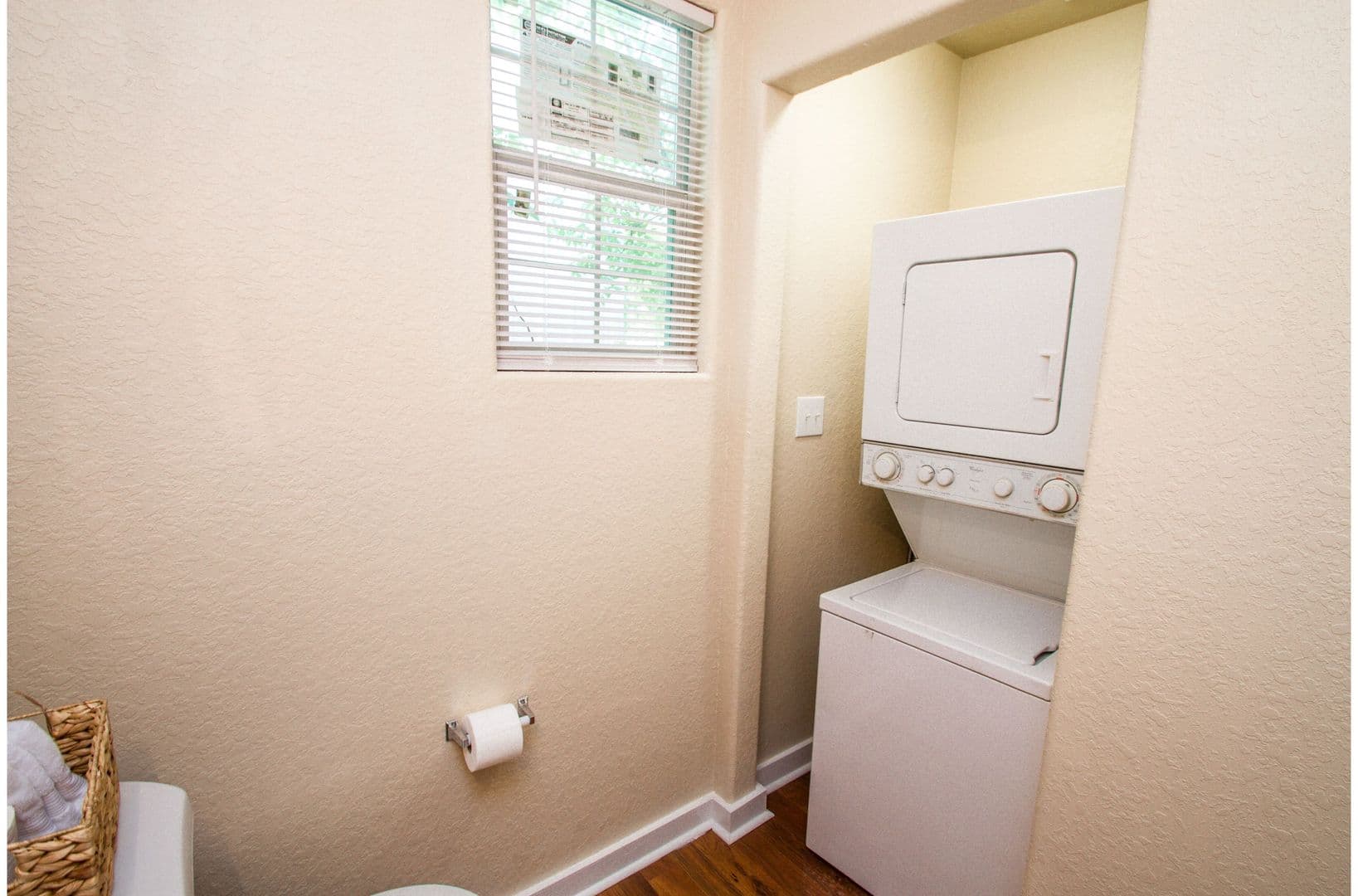 San Antonio Apartment: 121 Douglas Way Street,