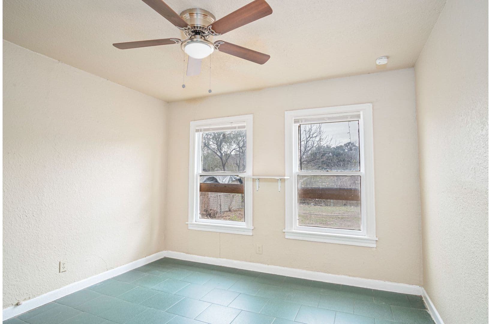 San Antonio Apartment: 928 Poinsettia