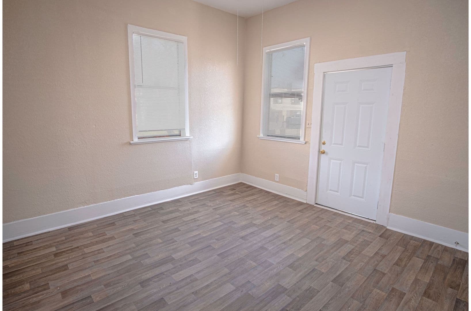 San Antonio Apartment: 4115 S Presa