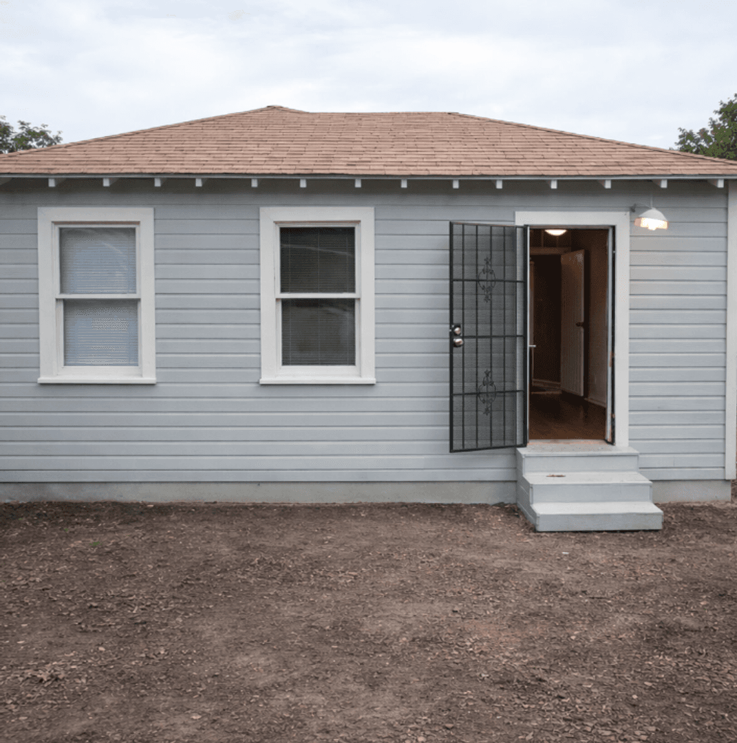 San Antonio Apartment: 932 Poinsettia