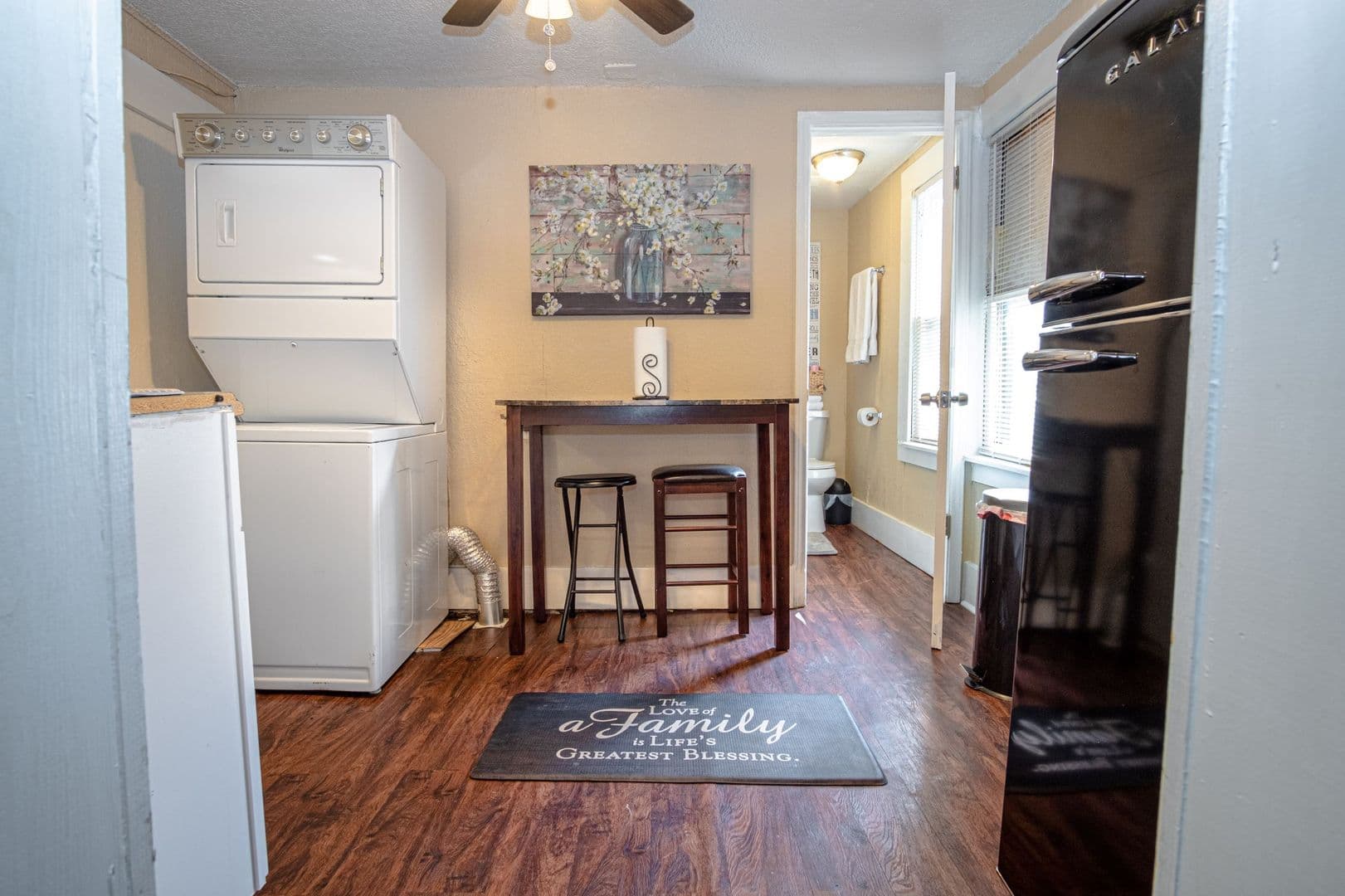 San Antonio Apartment: 613 Virginia Boulevard