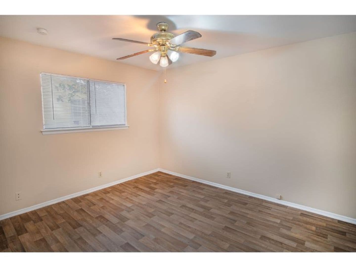 San Antonio House: 4727 Castle Knoll
