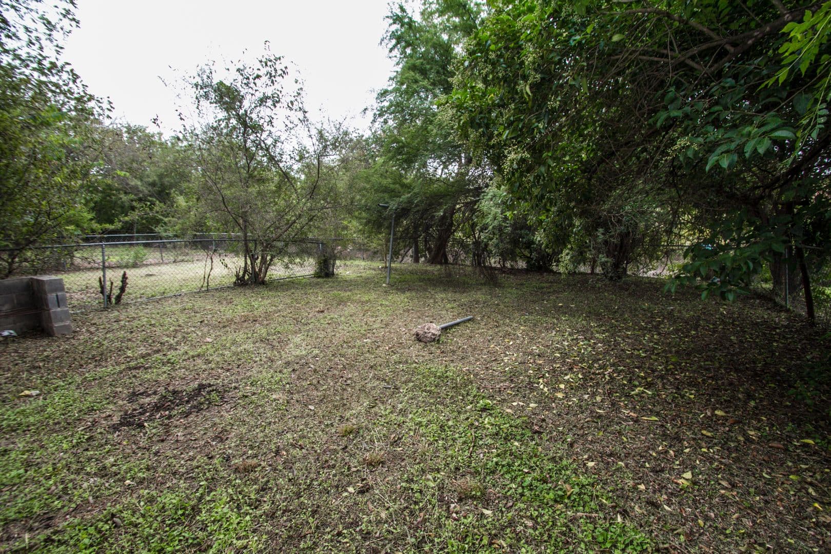 San Antonio Apartment: 930 Poinsettia