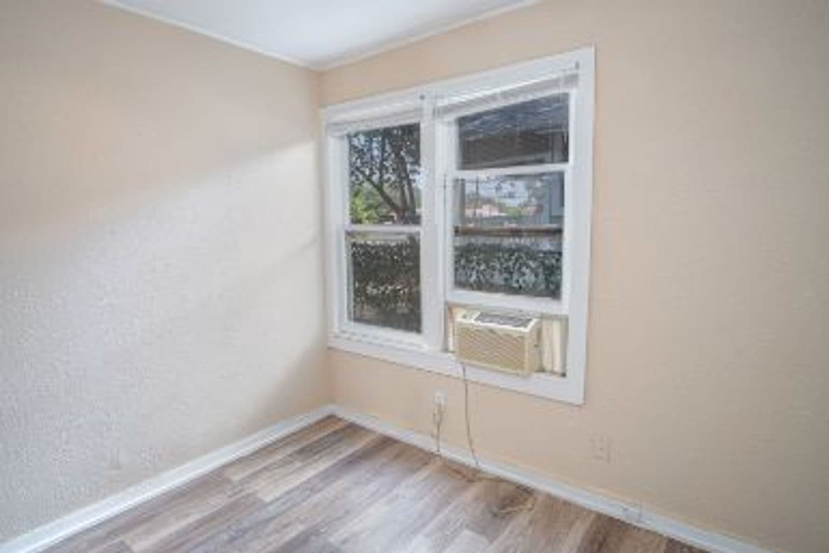 San Antonio Apartment: 342 Vine St