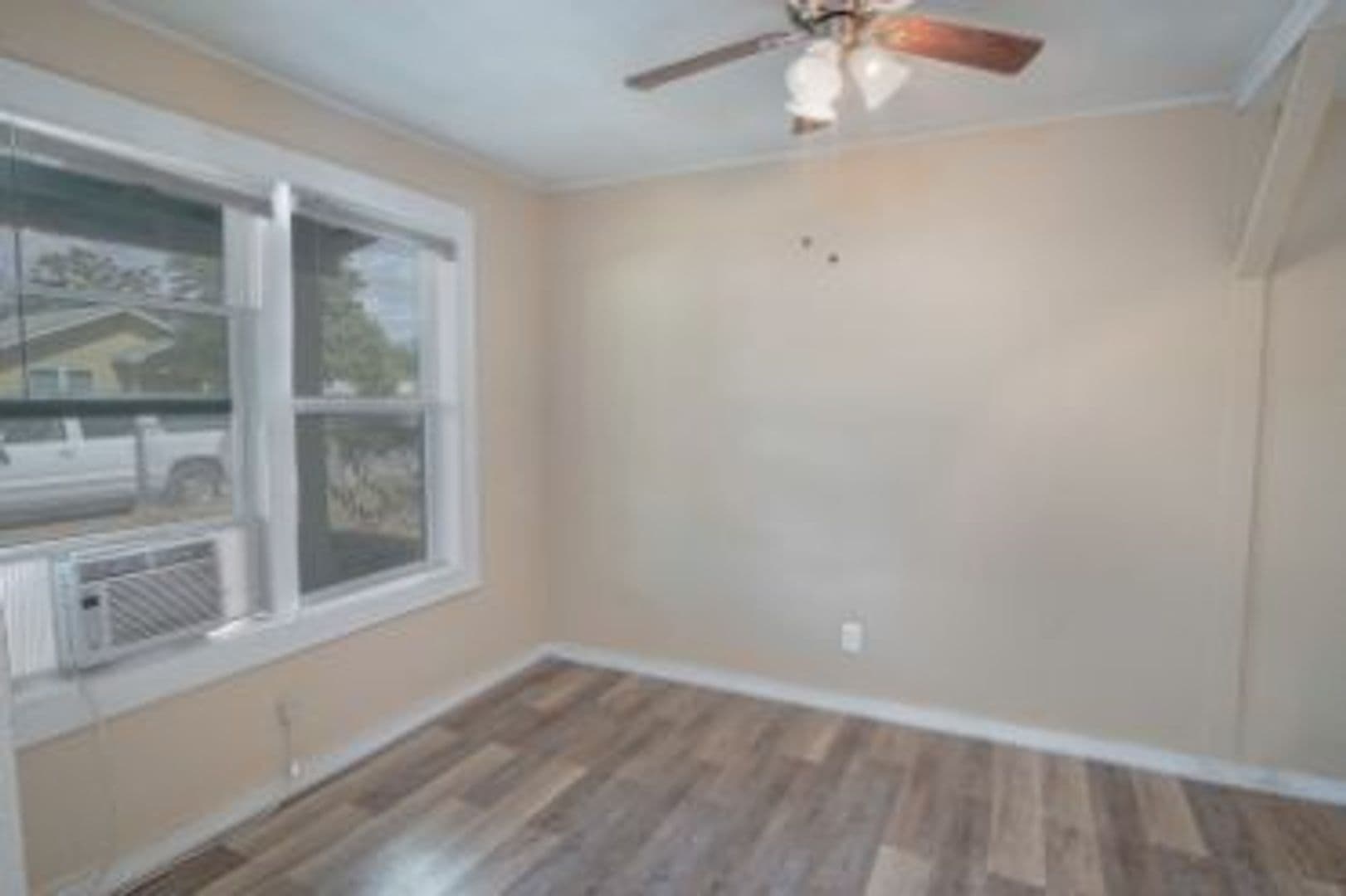 San Antonio Apartment: 342 Vine St