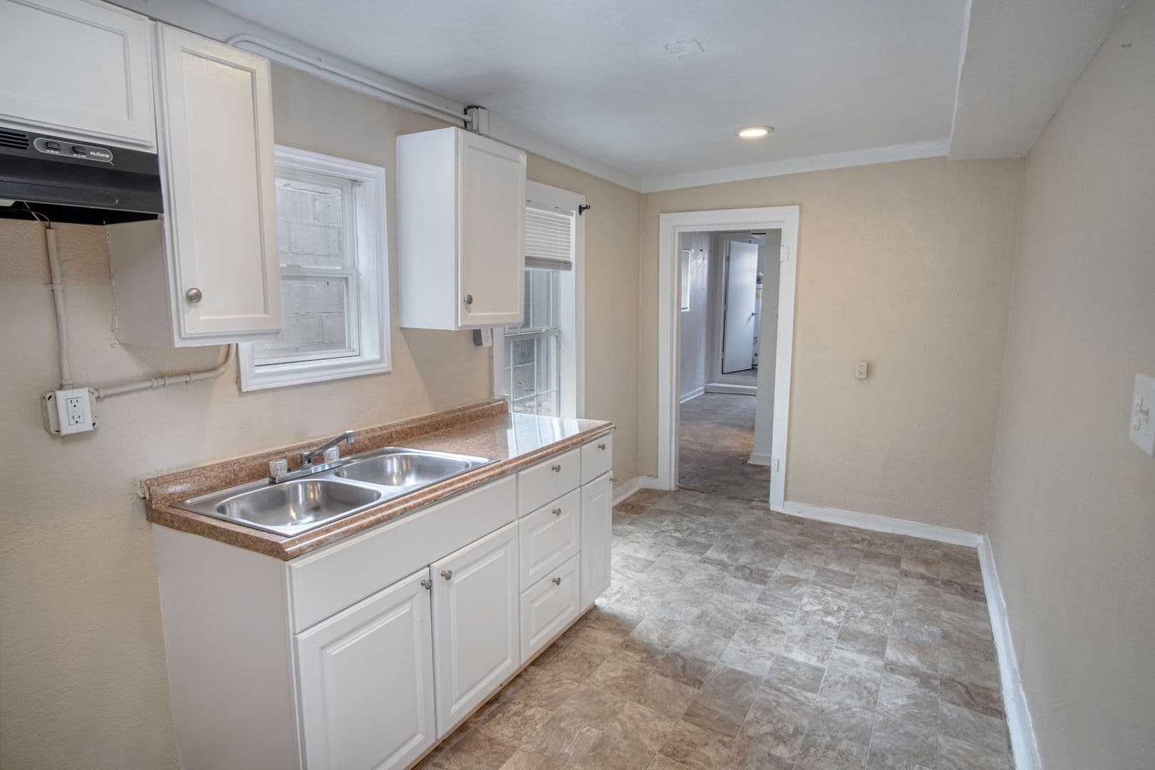 San Antonio Apartment: 150 Bank