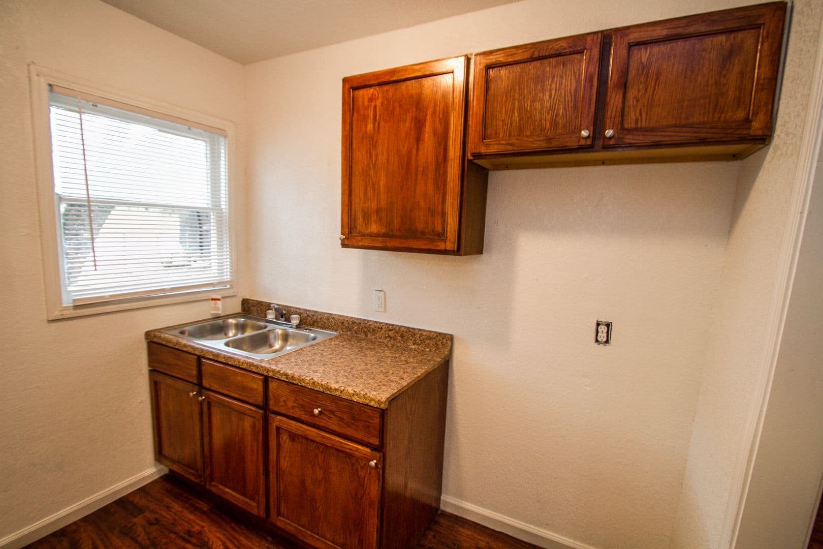 San Antonio Apartment: 930 Poinsettia