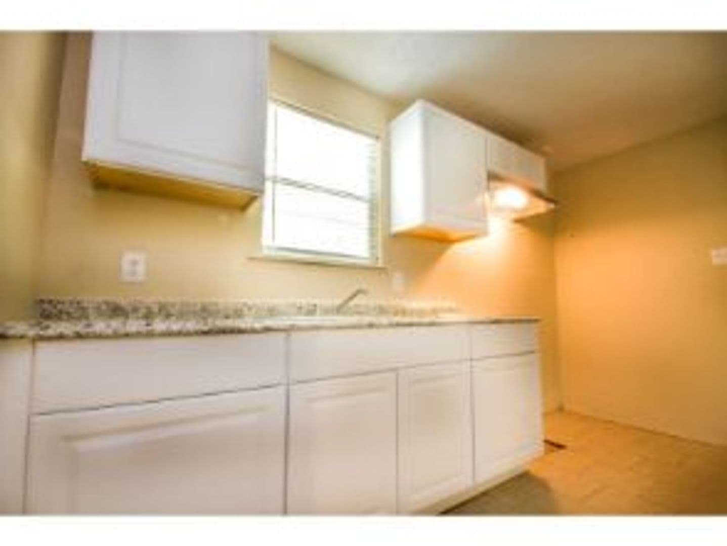 San Antonio House: 512 S Monumental Street
