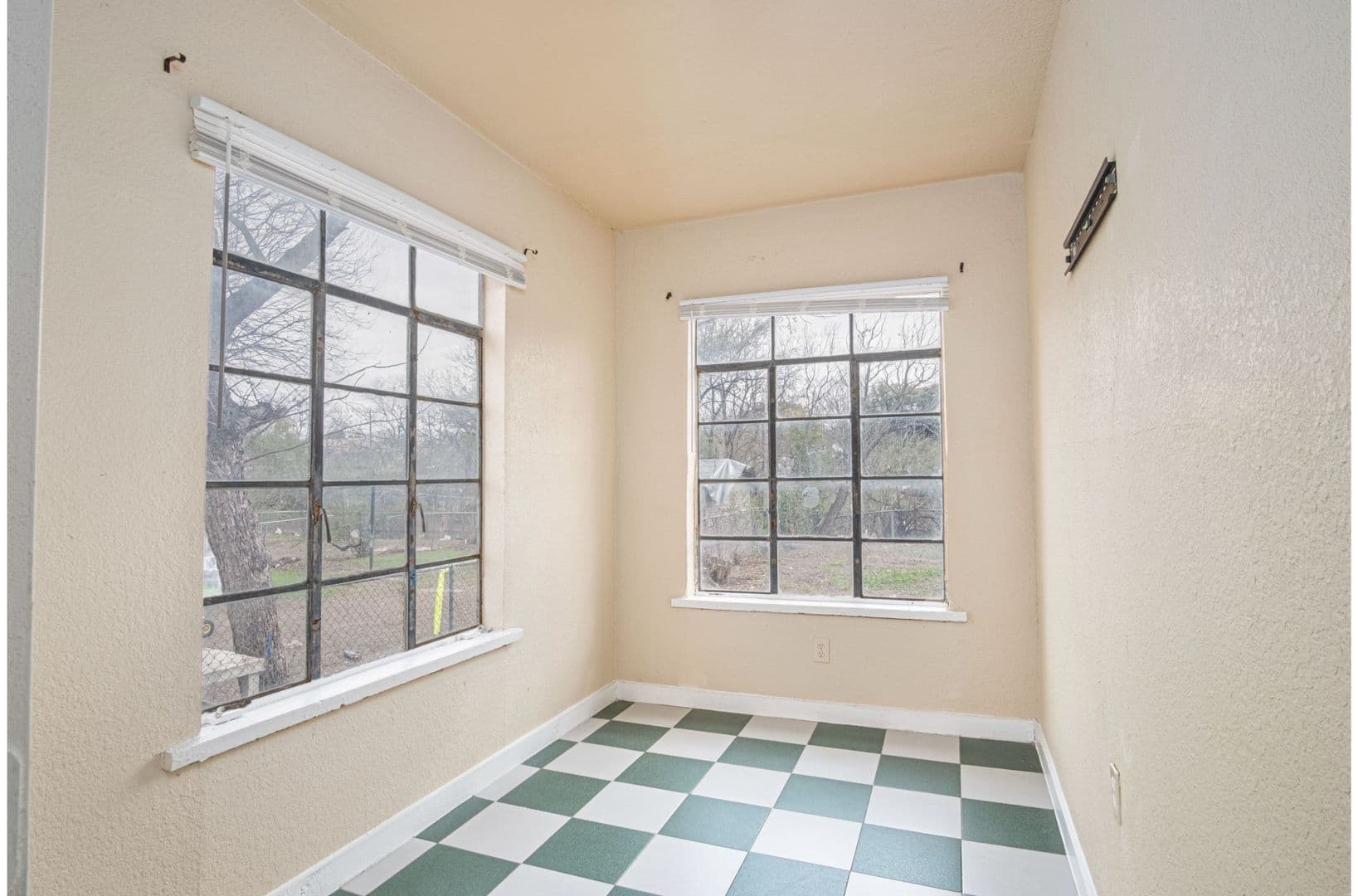 San Antonio Apartment: 928 Poinsettia