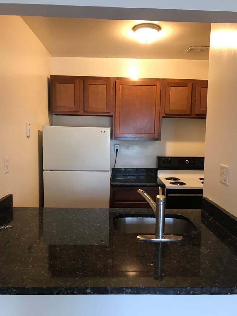 Cincinnati Apartment: 644 Probasco Street