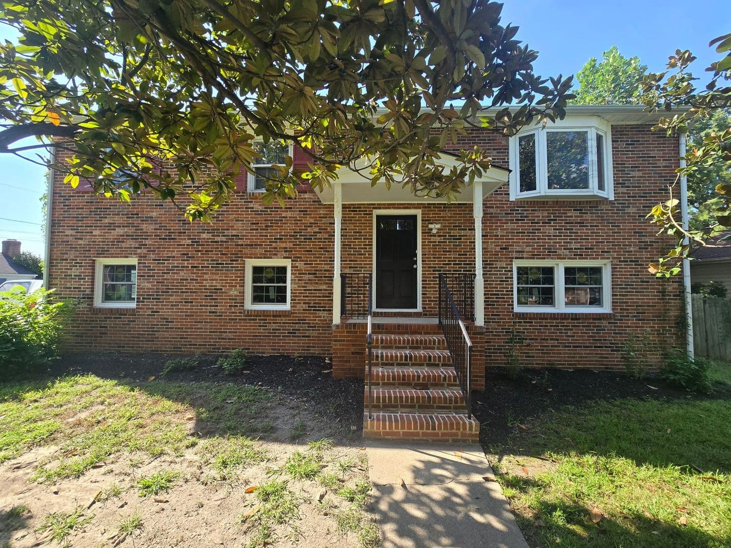 Colonial Heights House: 1211 Clifton Dr.