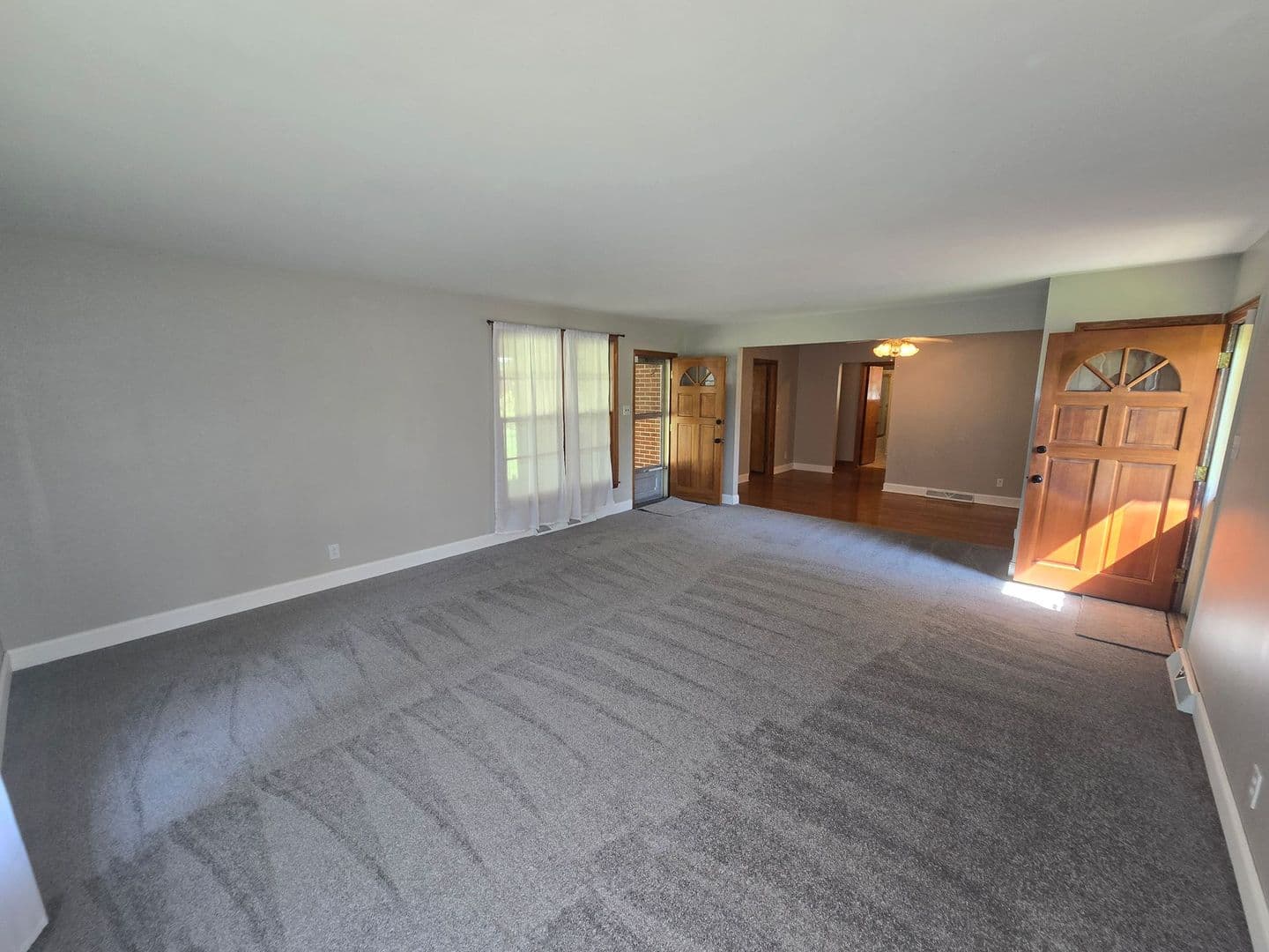 Colonial Heights House: 1210 Oakwood Dr.