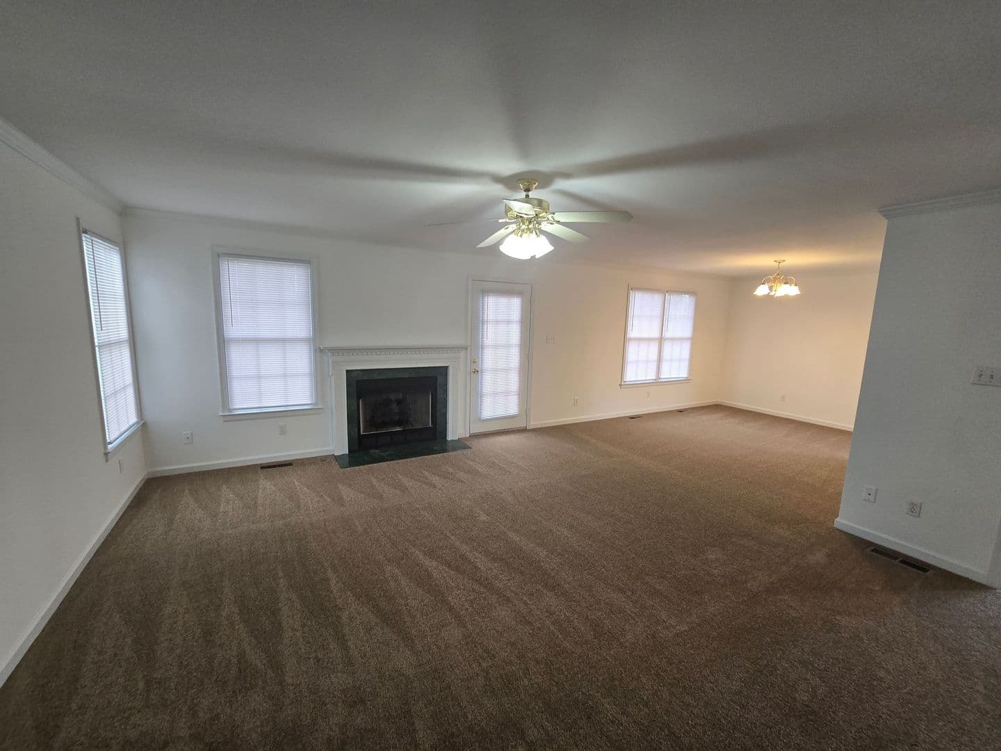 Colonial Heights House: 312  Shade Tree Drive