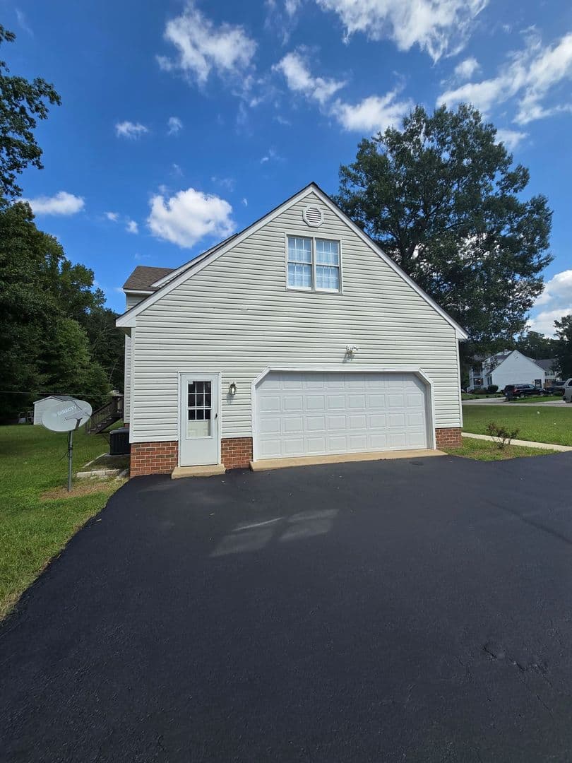Prince George House: 4160 Baxter Ridge Dr.