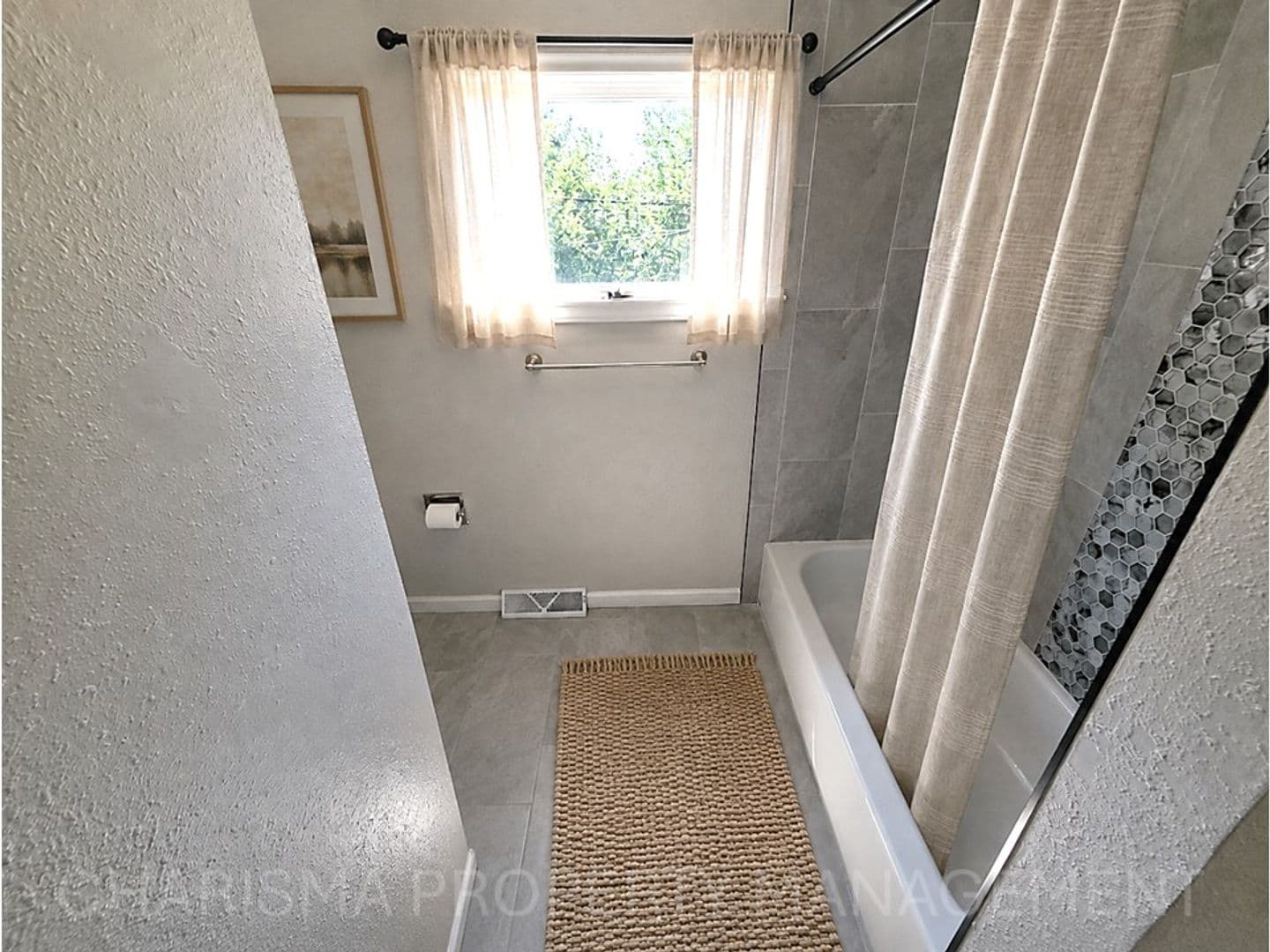 Sioux Falls House: 913 E Pam Street
